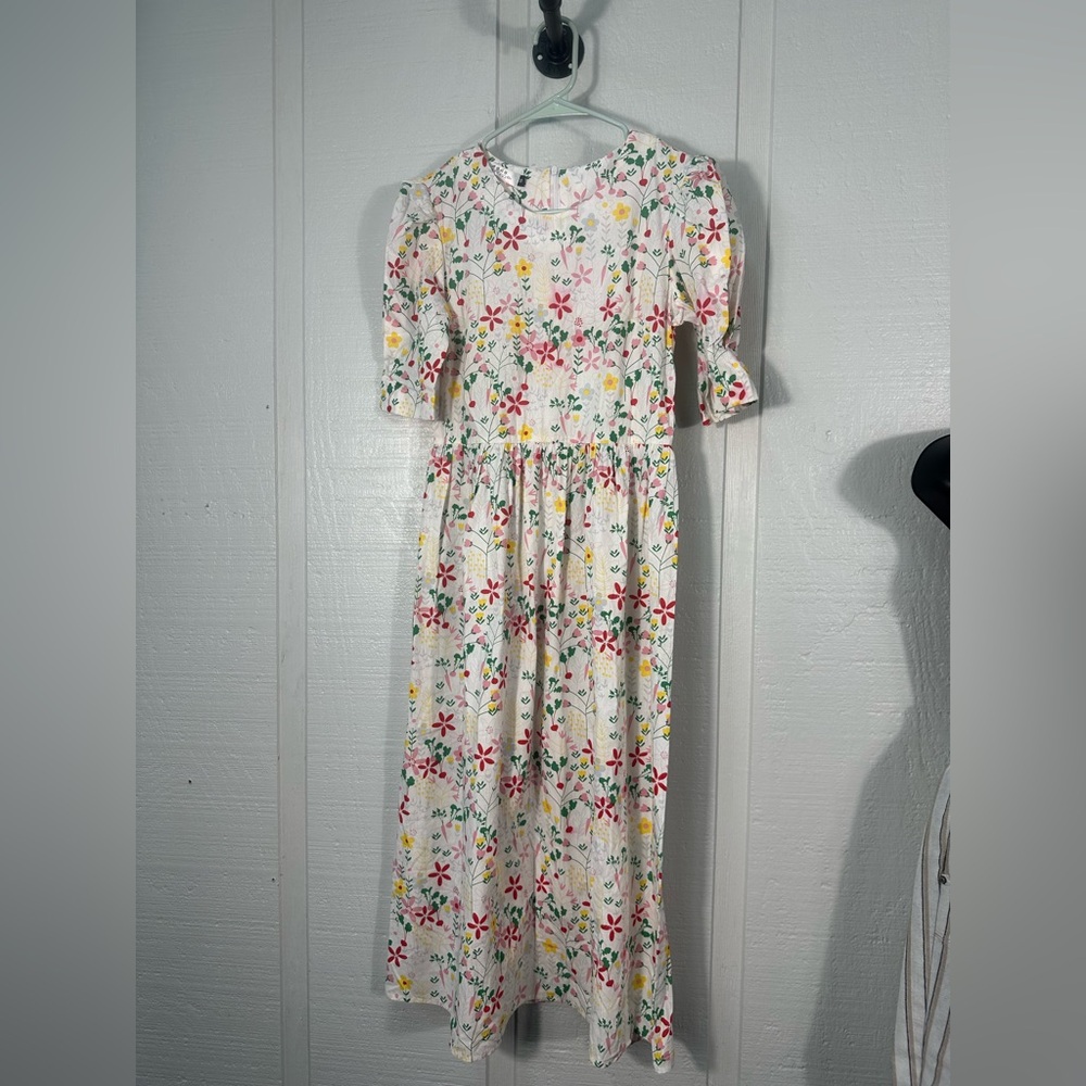 The EWE White  Floral Short Sleeve Dress Size Small NWT